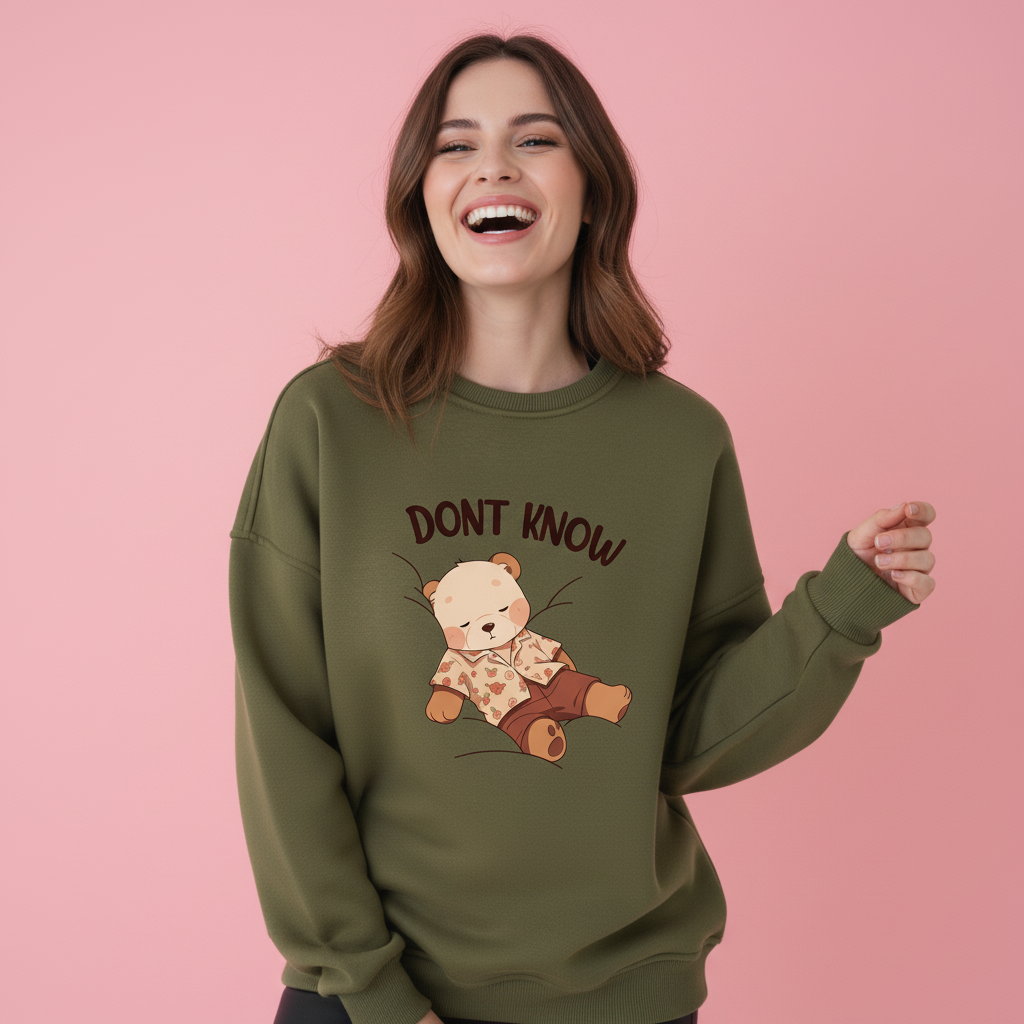 Don’t Know Bear Krem Sweatshirt
